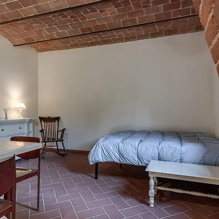 Characteristic Flat In A Borgo