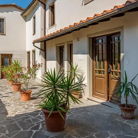 Characteristic Flat In A Borgo Apartman *